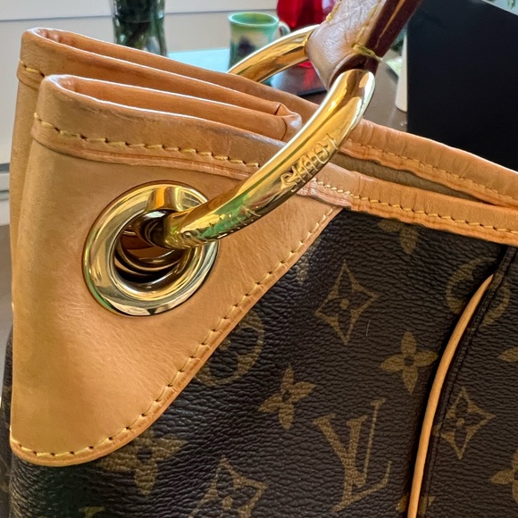 Authentic Louis Vuitton Galleria GM Bag - - Picture 4 of 10